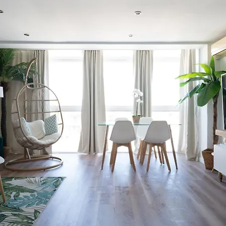 - - Sleeps 4 - Side Apartment Castelldefels