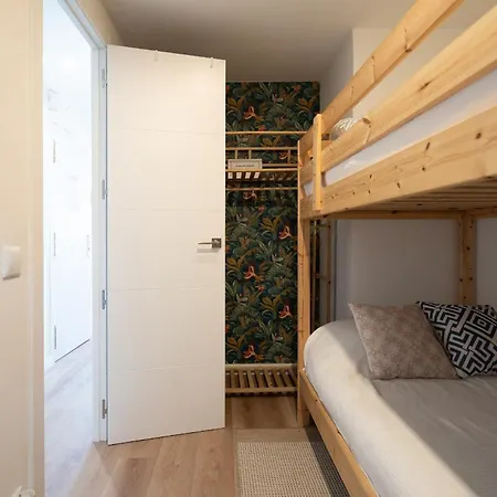 - - Sleeps 4 - Side Apartment *