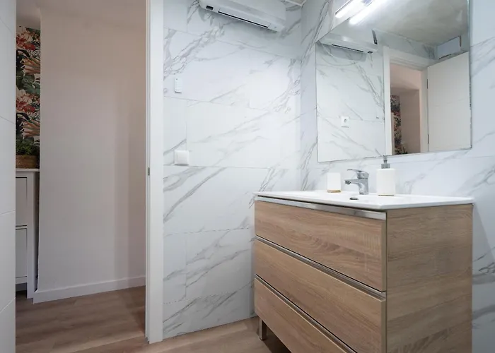 - - Sleeps 4 - Side *