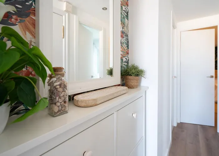 - - Sleeps 4 - Side Apartment *