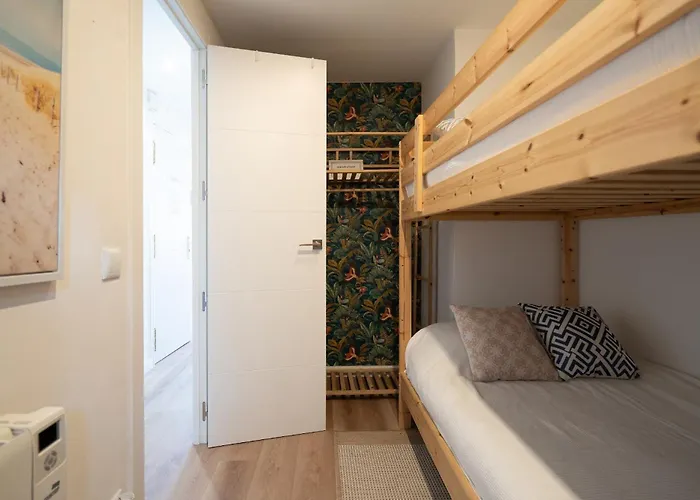 - - Sleeps 4 - Side Apartment *